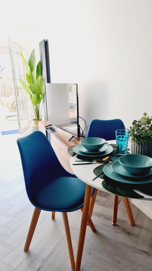 Appartamento Beautiful 2Bed House With Garden, Walking Distance To Town - Free Parking Glasgow Esterno foto