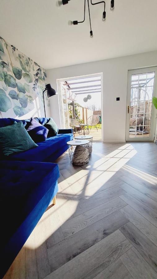 Appartamento Beautiful 2Bed House With Garden, Walking Distance To Town - Free Parking Glasgow Esterno foto