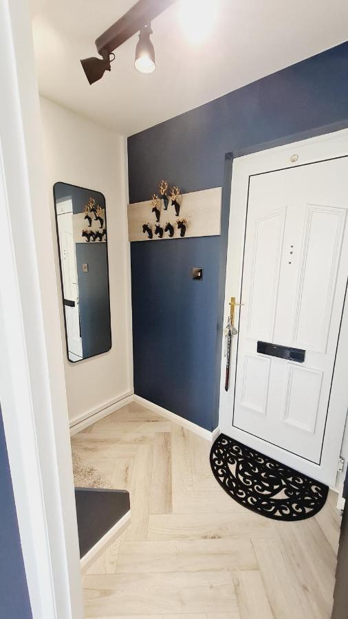 Appartamento Beautiful 2Bed House With Garden, Walking Distance To Town - Free Parking Glasgow Esterno foto