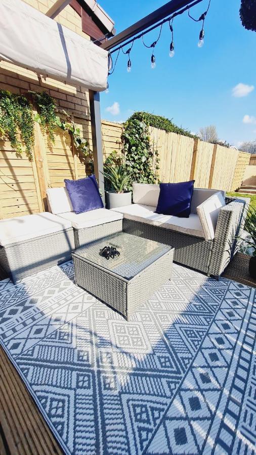 Appartamento Beautiful 2Bed House With Garden, Walking Distance To Town - Free Parking Glasgow Esterno foto