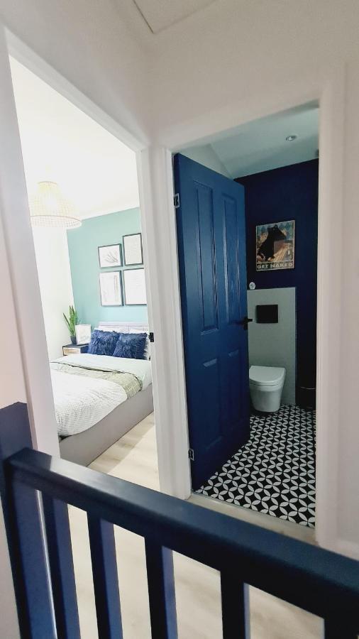 Appartamento Beautiful 2Bed House With Garden, Walking Distance To Town - Free Parking Glasgow Esterno foto